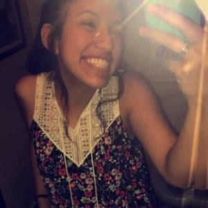 Meet your Posher, Valeria